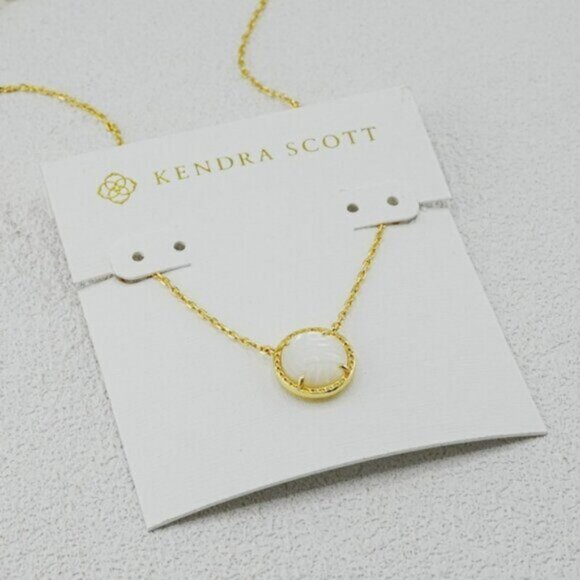🎁Kendra Scott Volleyball Gold Short Pendant Necklace - Picture 4 of 4